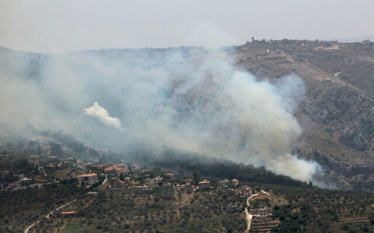 Israel tấn công 3 cơ sở của Hezbollah ở miền Nam Lebanon- Ảnh 1.