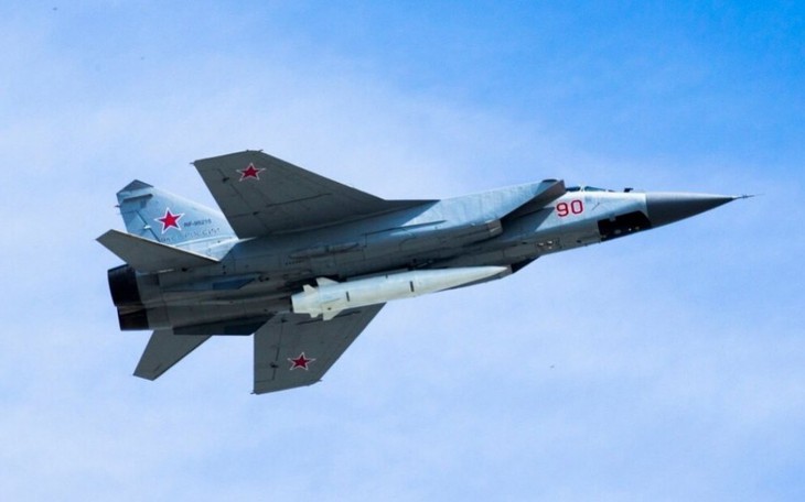Vệ tinh Resurs-P Nga hỗ trợ Kinzhal tiêu diệt Su-24MR Ukraine