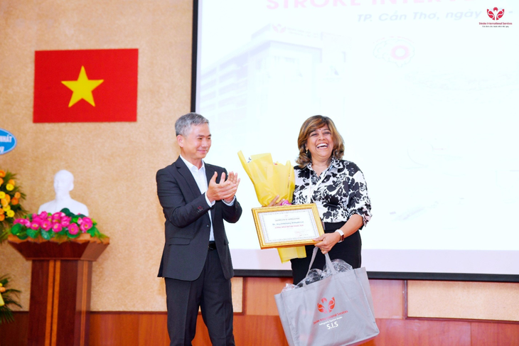 Cần thiết đẩy mạnh đào tạo can thiệp thần kinh, cấp cứu đột quỵ- Ảnh 1.
