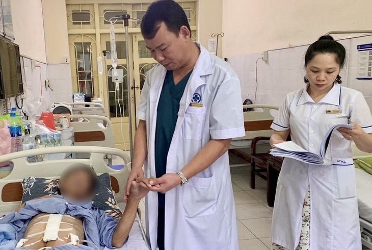 Đại phẫu cứu sống bệnh nhân ung thư dạ dày tái phát- Ảnh 1.