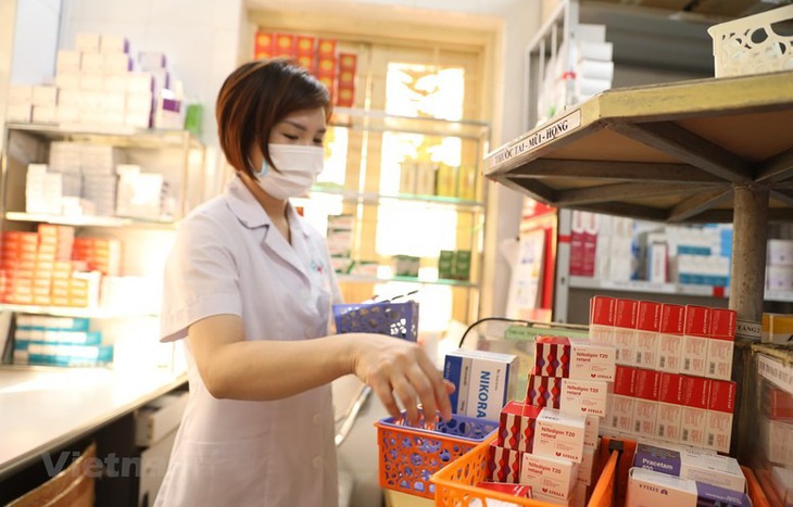 Gần 900 thuốc, vaccine Bộ Y tế cấp mới, gia hạn giấy đăng ký lưu hành gồm những loại nào?- Ảnh 1. Gần 900 thuốc, vaccine Bộ Y tế cấp mới, gia hạn giấy đăng ký lưu hành gồm những loại nào?- Ảnh 1.