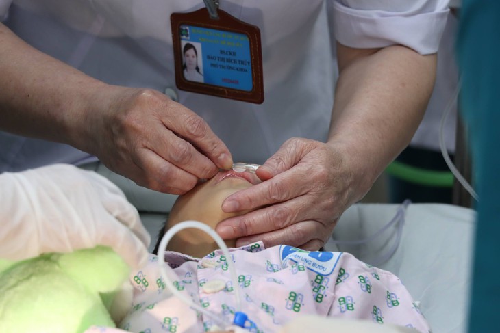Bé gái 3 tuổi bị ung thư âm đạo hiếm gặp- Ảnh 1.