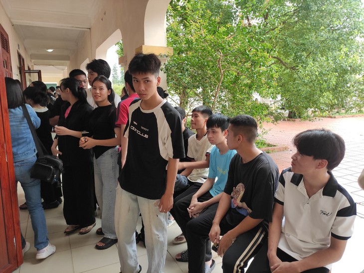 Quảng Ninh: 18.000 thí sinh sẵn sàng cho Kỳ thi tốt nghiệp THPT năm 2024- Ảnh 1.