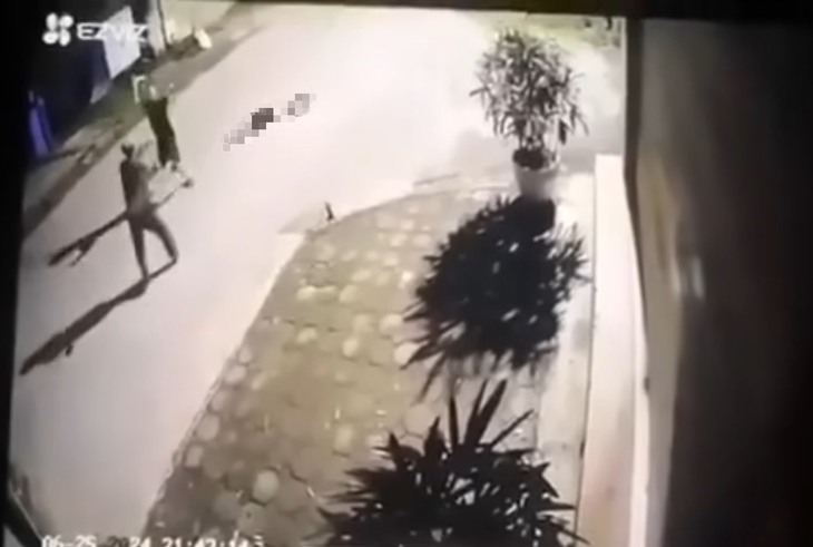 Điều tra vụ người đàn ông chém bố và anh trai trọng thương ở Hà Nội- Ảnh 1. Điều tra vụ người đàn ông chém bố và anh trai trọng thương ở Hà Nội- Ảnh 1.