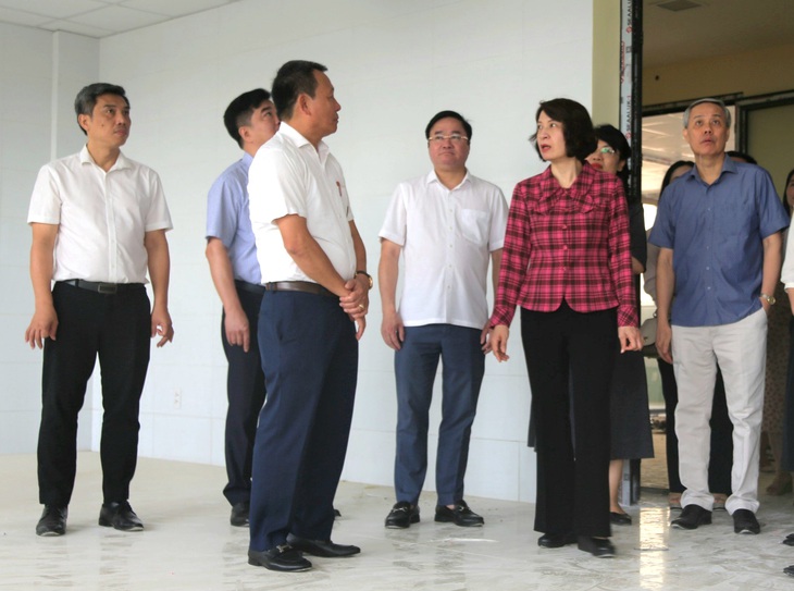 Thứ trưởng Bộ Y tế: Quảng Bình cần chủ động hơn trong công tác đào tạo cán bộ, nhân viên y tế- Ảnh 6. Thứ trưởng Bộ Y tế: Quảng Bình cần chủ động hơn trong công tác đào tạo cán bộ, nhân viên y tế- Ảnh 6.