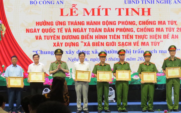 Tăng cường đấu tranh ngăn chặn "nguồn cung", triệt phá các tụ điểm tổ chức sử dụng trái phép chất ma túy