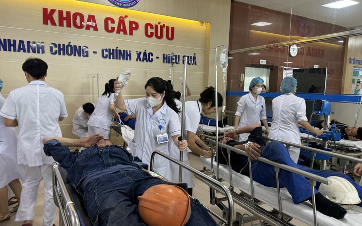 60 công nhân nhà máy đóng tàu sông Cấm nhập viện, nghi ngộ độc thực phẩm