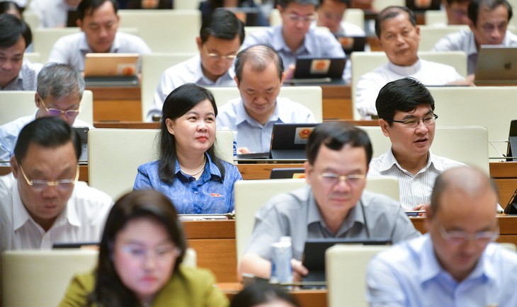 Thông qua Luật Đường bộ: Chưa quy định thu phí giao thông đối với ô tô cá nhân đi vào nội đô- Ảnh 4.