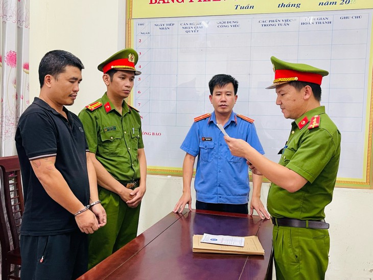Tài xế gây tai nạn chết người đầu thú sau 18 ngày lẩn trốn- Ảnh 1. Tài xế gây tai nạn chết người đầu thú sau 18 ngày lẩn trốn- Ảnh 1.