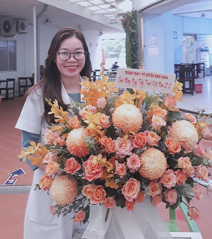 Nữ bác sĩ trẻ đam mê công việc ‘đón đầu hạnh phúc’ cho mỗi gia đình- Ảnh 1.