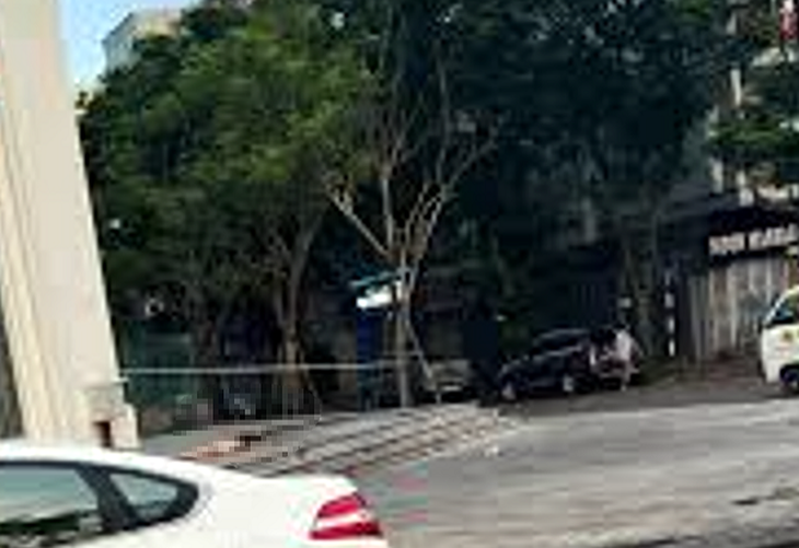 Cô gái người nước ngoài rơi từ tầng 31 chung cư xuống đất tử vong- Ảnh 2.