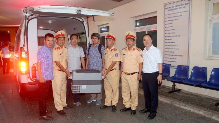 Hồi sinh 2 cuộc đời từ người cho chết não cách xa hàng trăm cây số- Ảnh 1.