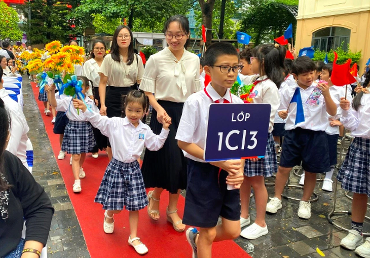 4 bước cha mẹ có con chuẩn bị vào lớp 1 cần làm để trẻ thích đi học- Ảnh 1.