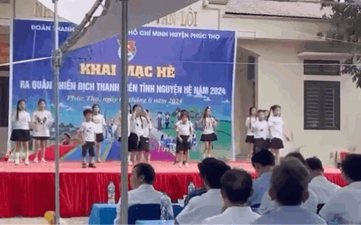 Hà Nội: Sập mái hiên nhà văn hoá, 6 cháu nhỏ bị thương