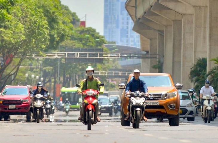 Vì sao sau mưa dông, nắng nóng thường gay gắt và oi bức hơn?- Ảnh 2. Vì sao sau mưa dông, nắng nóng thường gay gắt và oi bức hơn?- Ảnh 2.