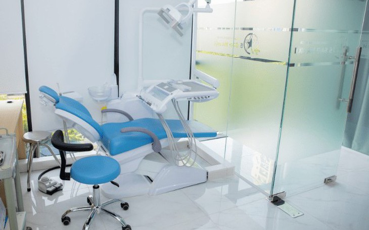 Không có mặt tại cơ sở, người chịu trách nhiệm chuyên môn bị tước chứng chỉ hành nghề 2 tháng