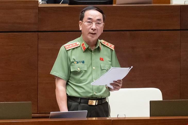 Nhiều ĐBQH tán thành bổ sung 'dao có tính sát thương cao' vào nhóm vũ khí thô sơ- Ảnh 3. Nhiều ĐBQH tán thành bổ sung 'dao có tính sát thương cao' vào nhóm vũ khí thô sơ- Ảnh 3.