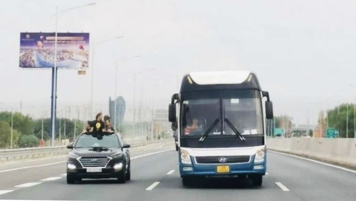 Làm sao để trẻ em thực sự an toàn khi ngồi trên ô tô?- Ảnh 2.