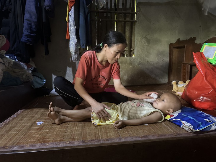 Lời khẩn cầu của người mẹ nghèo đơn thân nuôi con ung thư- Ảnh 4. Lời khẩn cầu của người mẹ nghèo đơn thân nuôi con ung thư- Ảnh 4.