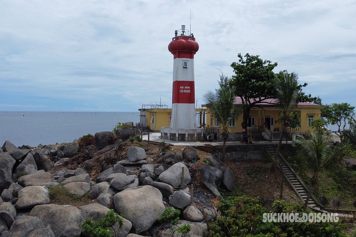 Khám phá 'mắt thần' nơi cửa biển Hà Tĩnh- Ảnh 1.