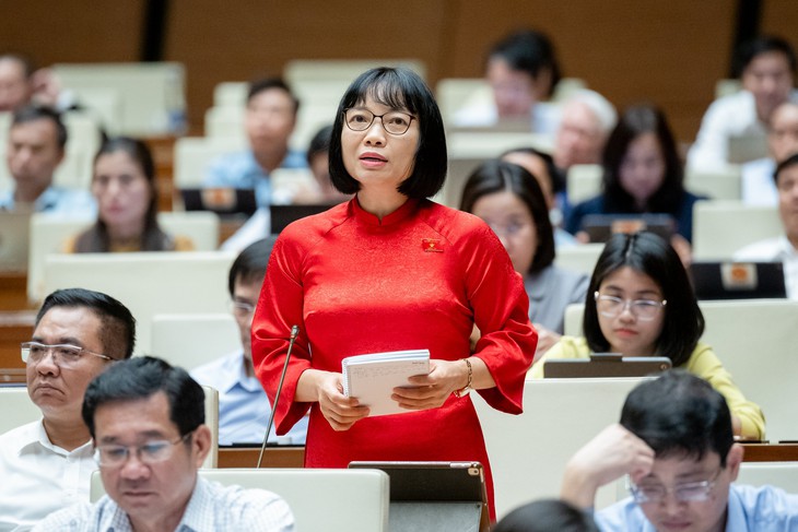 Đại biểu Quốc hội chất vấn giải pháp cứu những ‘dòng sông chết’- Ảnh 2.