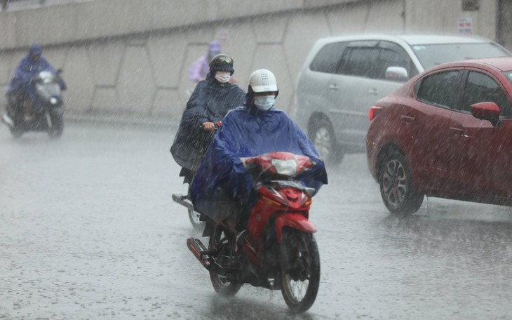 Chi tiết diễn biến mưa dông những ngày tới ở Bắc Bộ và Trung Bộ