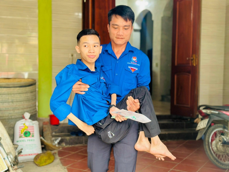 Những suất cơm 0 đồng ở vùng núi cao ấm lòng sĩ tử trong mùa thi- Ảnh 6.