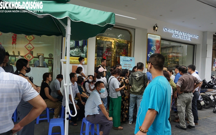 NHNN tiếp tục giảm giá bán vàng miếng thêm 1 triệu đồng
