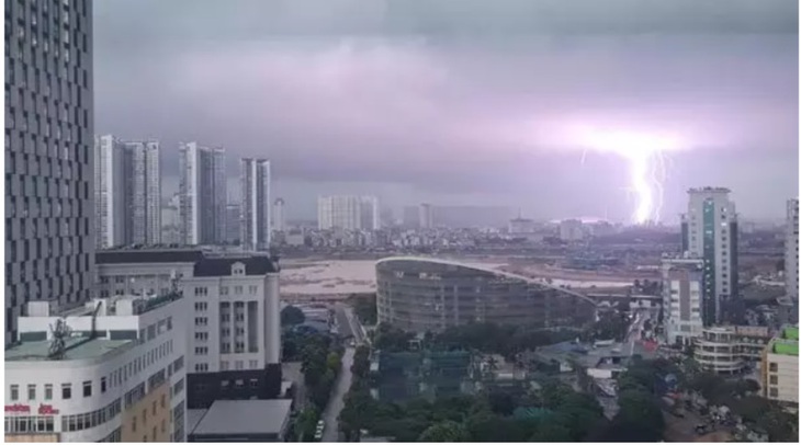 Hàng chục nghìn cú sét giáng xuống Hà Nội sáng nay có bất thường?- Ảnh 2. Hàng chục nghìn cú sét giáng xuống Hà Nội sáng nay có bất thường?- Ảnh 2.