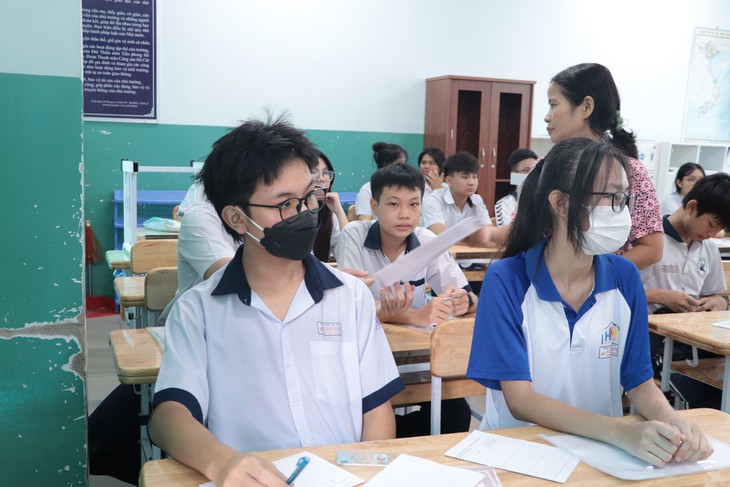 Gần 99.000 học sinh tại TPHCM làm thủ tục dự thi lớp 10- Ảnh 2.