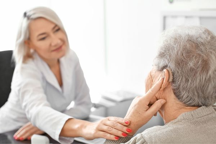 Giải pháp hỗ trợ tăng cường thính lực ở người cao tuổi- Ảnh 2.