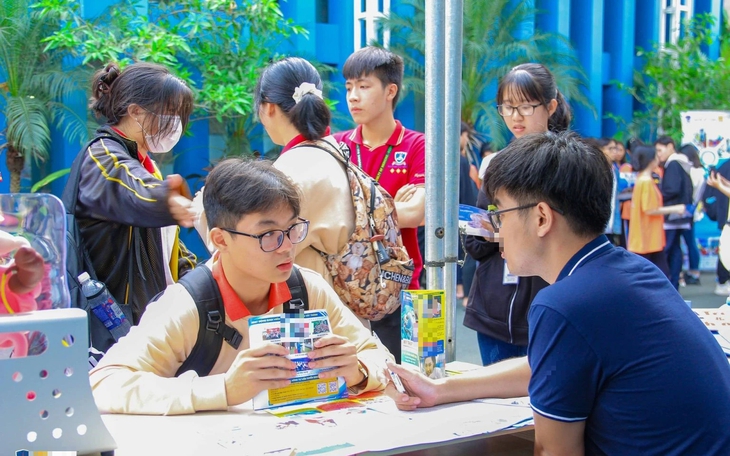 Lý do một trường thuộc đại học không xét tuyển thí sinh thấp bé