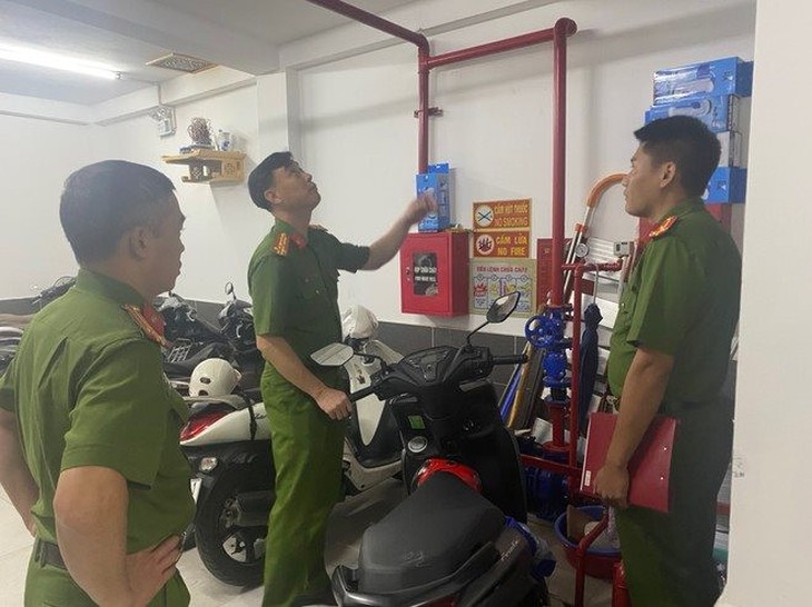 Phạt 297 cơ sở cho thuê trọ vi phạm về an toàn phòng cháy, chữa cháy- Ảnh 1.