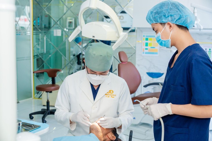 Sứ mệnh mang lại nụ cười cho người mất răng lâu năm từ Tiến sĩ nha khoa- Ảnh 2.