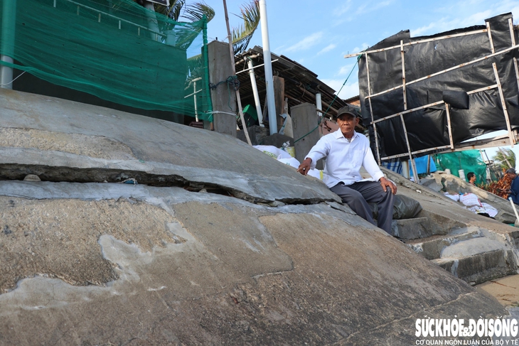 ‘Sống trong sợ hãi’ trước sóng biển xâm thực- Ảnh 2.