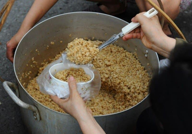 Thu nhập tiền triệu từ bán cơm rượu Tết Đoan Ngọ- Ảnh 5.