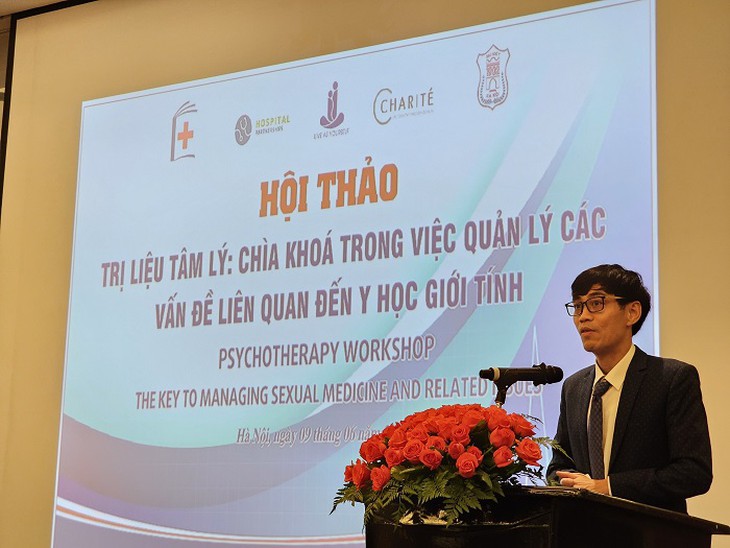 Người đồng tính, chuyển giới có nguy cơ mắc rối loạn tâm thần cao gấp 3 lần- Ảnh 1.