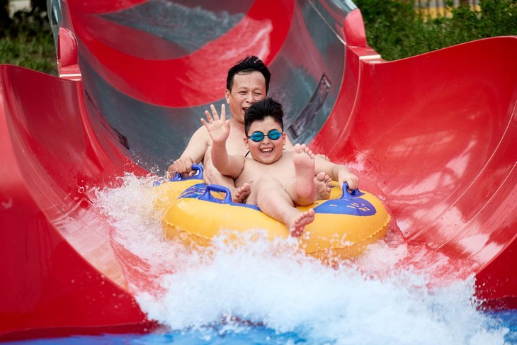 Sun Group ra mắt tổ hợp vui chơi giải trí Sun World Sam Son quy mô gần 6.000 tỷ đồng tại Thanh Hóa- Ảnh 1. Sun Group ra mắt tổ hợp vui chơi giải trí Sun World Sam Son quy mô gần 6.000 tỷ đồng tại Thanh Hóa- Ảnh 1.