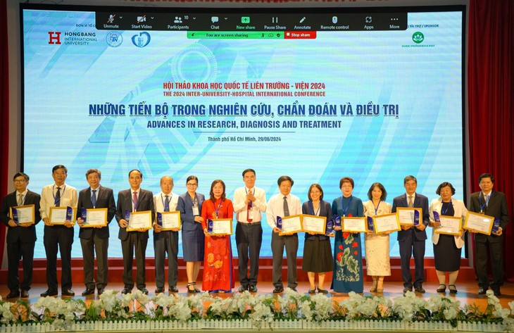 Tiếp cận những tiến bộ mới nhất trong chẩn đoán và trị liệu tại Việt Nam và thế giới- Ảnh 1. Tiếp cận những tiến bộ mới nhất trong chẩn đoán và trị liệu tại Việt Nam và thế giới- Ảnh 1.