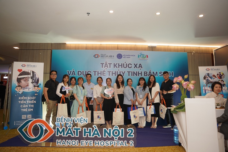 Hy vọng mới cho cận thị học đường- Ảnh 1.
