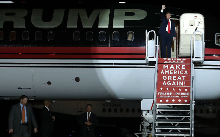 Lý do ông Trump vẫn gắn bó với chiếc máy bay riêng cũ kỹ