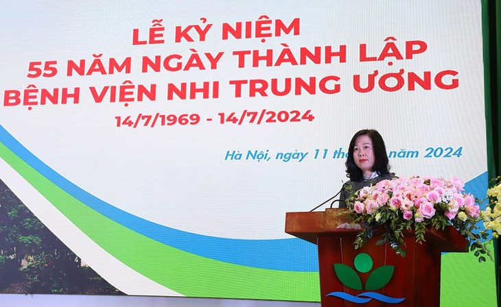 5 yêu cầu của Bộ trưởng Bộ Y tế để Bệnh viện Nhi TW phát triển ngang tầm khu vực và quốc tế
- Ảnh 1. 5 yêu cầu của Bộ trưởng Bộ Y tế để Bệnh viện Nhi TW phát triển ngang tầm khu vực và quốc tế
- Ảnh 1.
