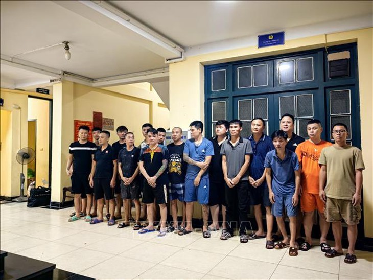 Hà Nội: Triệt phá đường dây cá độ bóng đá, lô - đề giao dịch 500 tỷ đồng- Ảnh 1. Hà Nội: Triệt phá đường dây cá độ bóng đá, lô - đề giao dịch 500 tỷ đồng- Ảnh 1.
