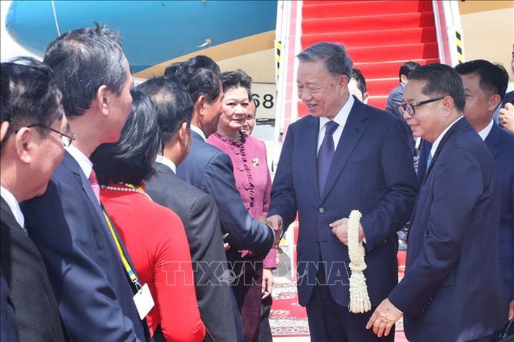 Chủ tịch nước Tô Lâm bắt đầu thăm cấp Nhà nước Vương quốc Campuchia- Ảnh 3. Chủ tịch nước Tô Lâm bắt đầu thăm cấp Nhà nước Vương quốc Campuchia- Ảnh 3.