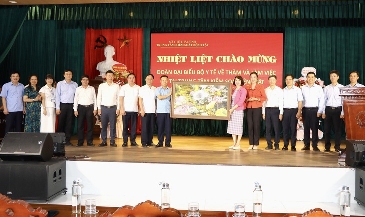 Thứ trưởng Bộ Y tế Nguyễn Thị Liên Hương: Thái Bình là điểm sáng của Y tế dự phòng- Ảnh 1. Thứ trưởng Bộ Y tế Nguyễn Thị Liên Hương: Thái Bình là điểm sáng của Y tế dự phòng- Ảnh 1.