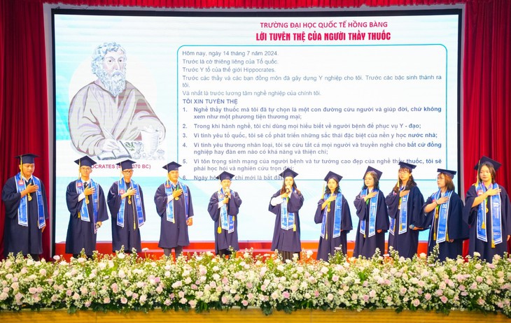 Thêm nguồn nhân lực chất lượng cho lĩnh vực sức khỏe- Ảnh 1. Thêm nguồn nhân lực chất lượng cho lĩnh vực sức khỏe- Ảnh 1.