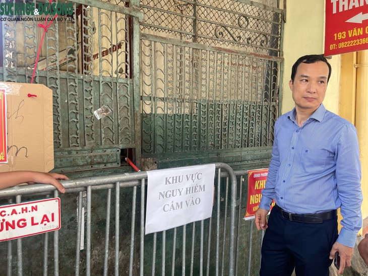 Cận cảnh bên trong ngôi nhà xuất hiện ‘hố tử thần’ ở Hà Nội- Ảnh 8.