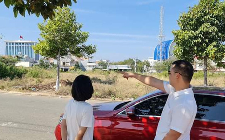 Trường hợp nào mua bán nhà bắt buộc phải chuyển khoản qua ngân hàng từ 1/8?- Ảnh 1. Trường hợp nào mua bán nhà bắt buộc phải chuyển khoản qua ngân hàng từ 1/8?- Ảnh 1.