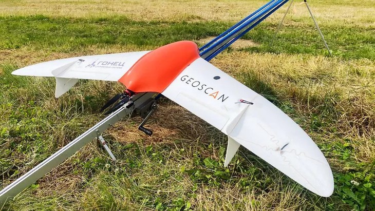 Nga triển khai công nghệ điều khiển UAV qua vệ tinh - Ảnh 1.