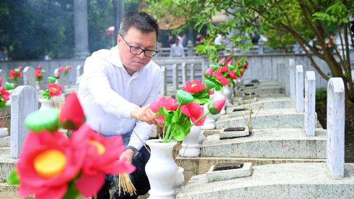 Hội Nhà báo Việt Nam tổ chức các hoạt động tri ân, xã hội thiện nguyện tại tỉnh Nghệ An- Ảnh 2.